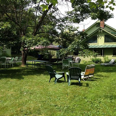 The Woods Lodge Northfield Экстерьер фото